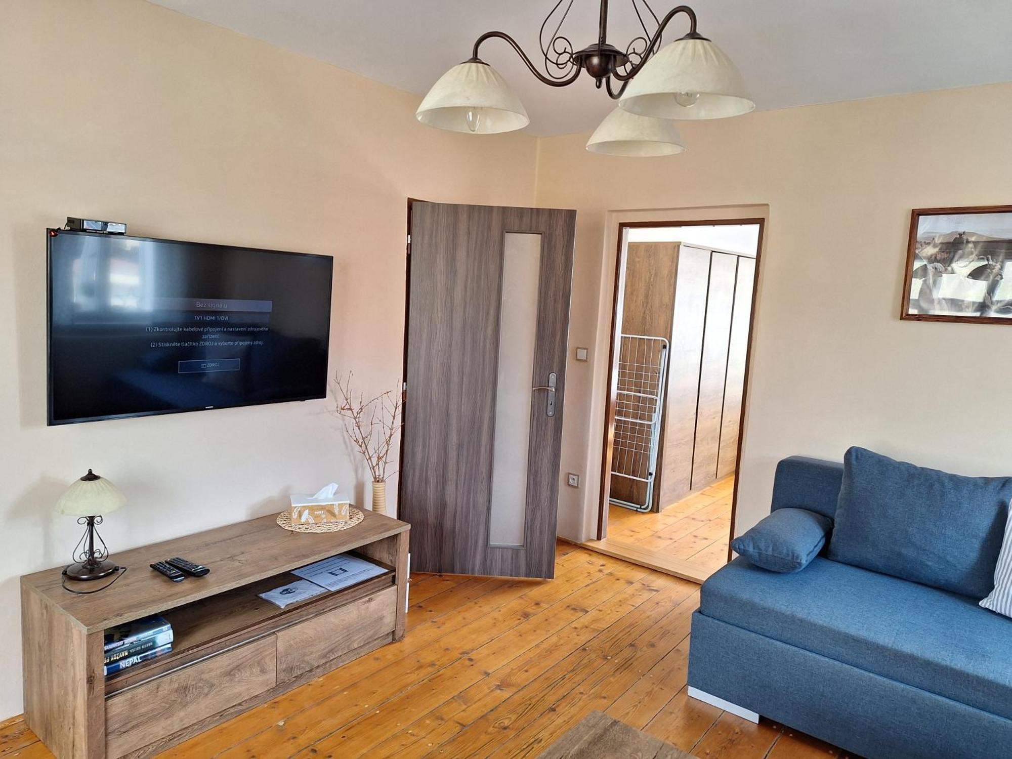 180 Apartment *