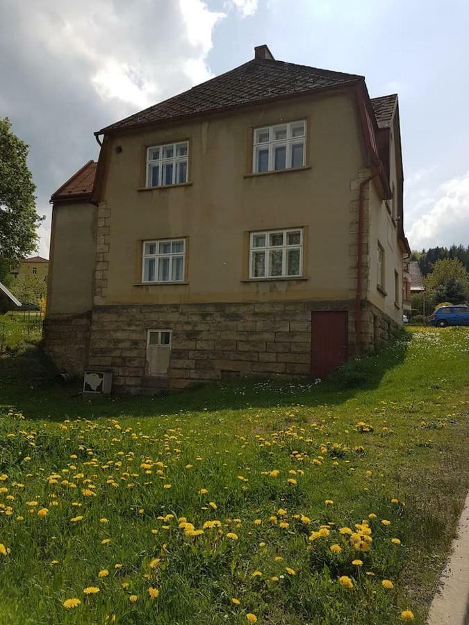 Apartment 180